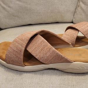 Easy Spirit 9.5 Taite Slides Sandals